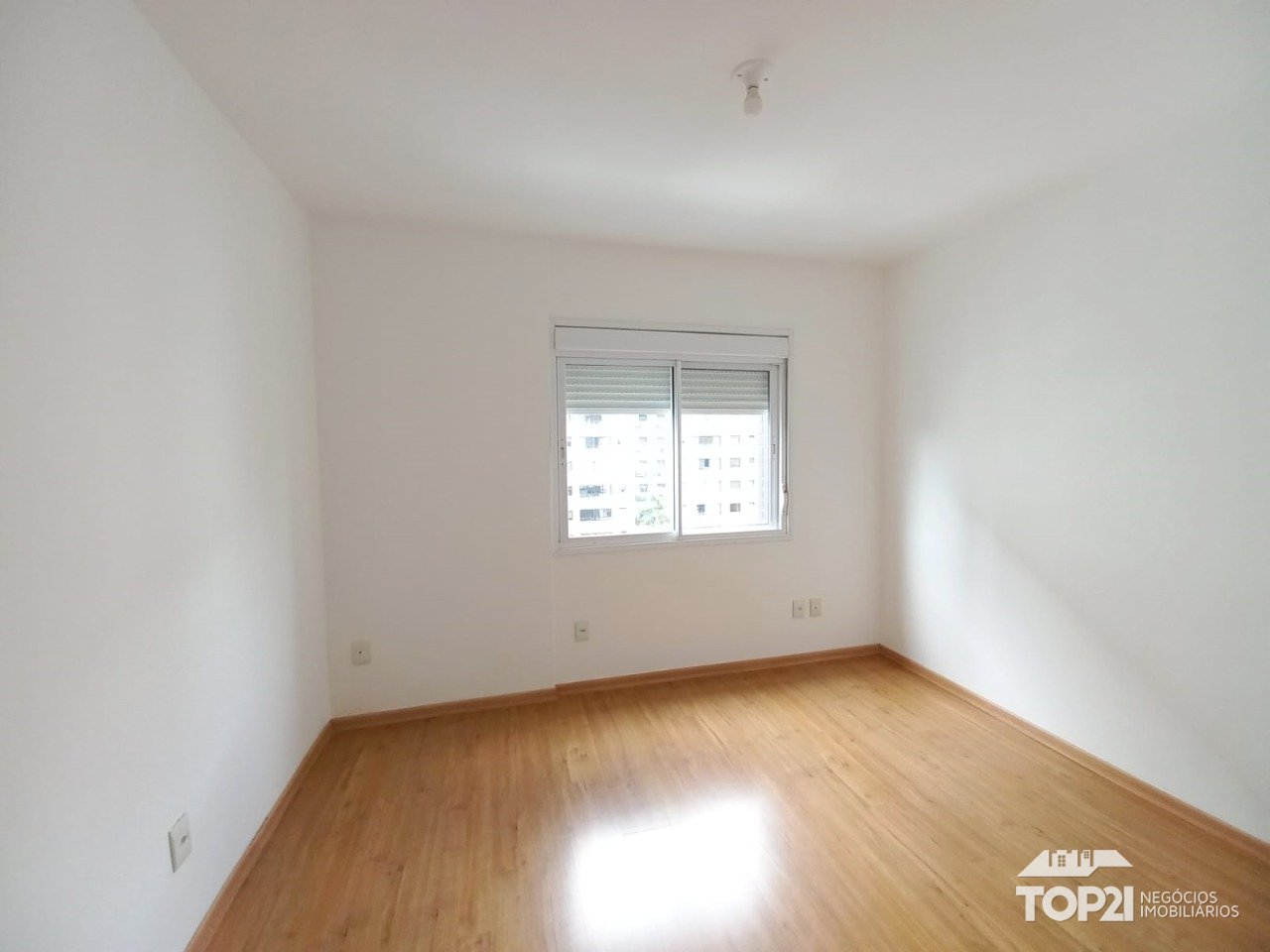 Apartamento  no bairro Passo Da Areia em Porto Alegre