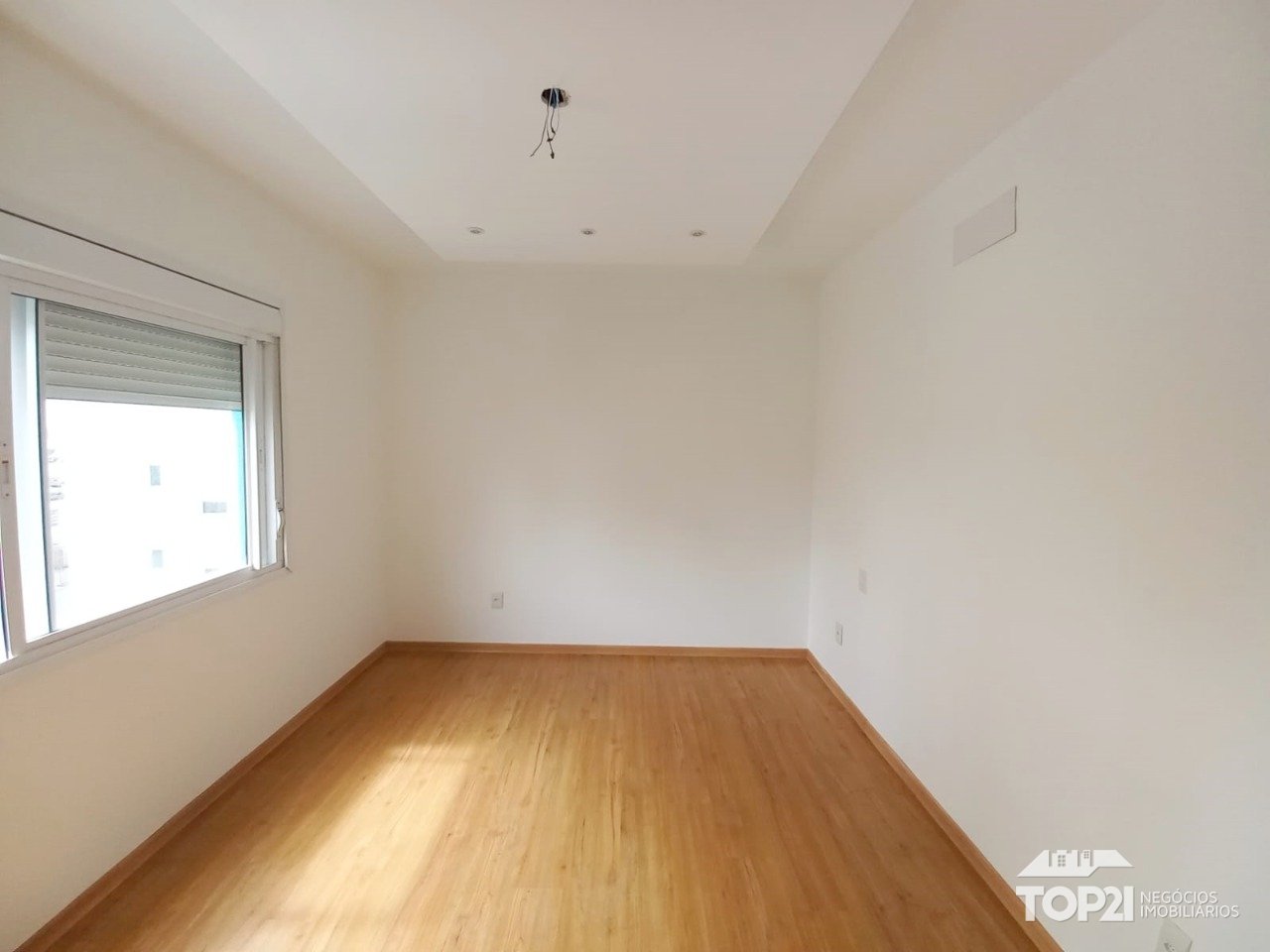 Apartamento  no bairro Passo Da Areia em Porto Alegre