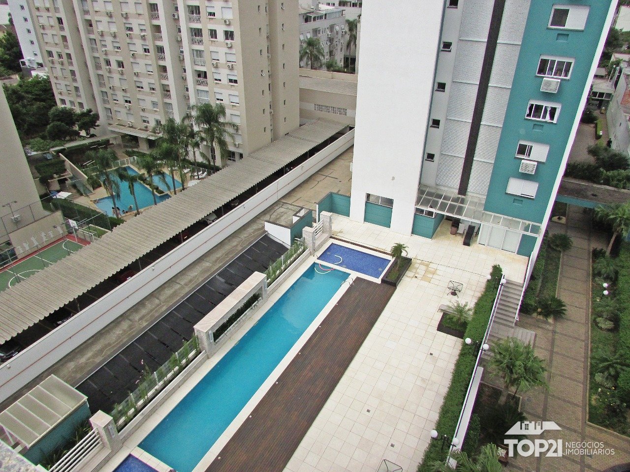 Apartamento  no bairro Passo Da Areia em Porto Alegre