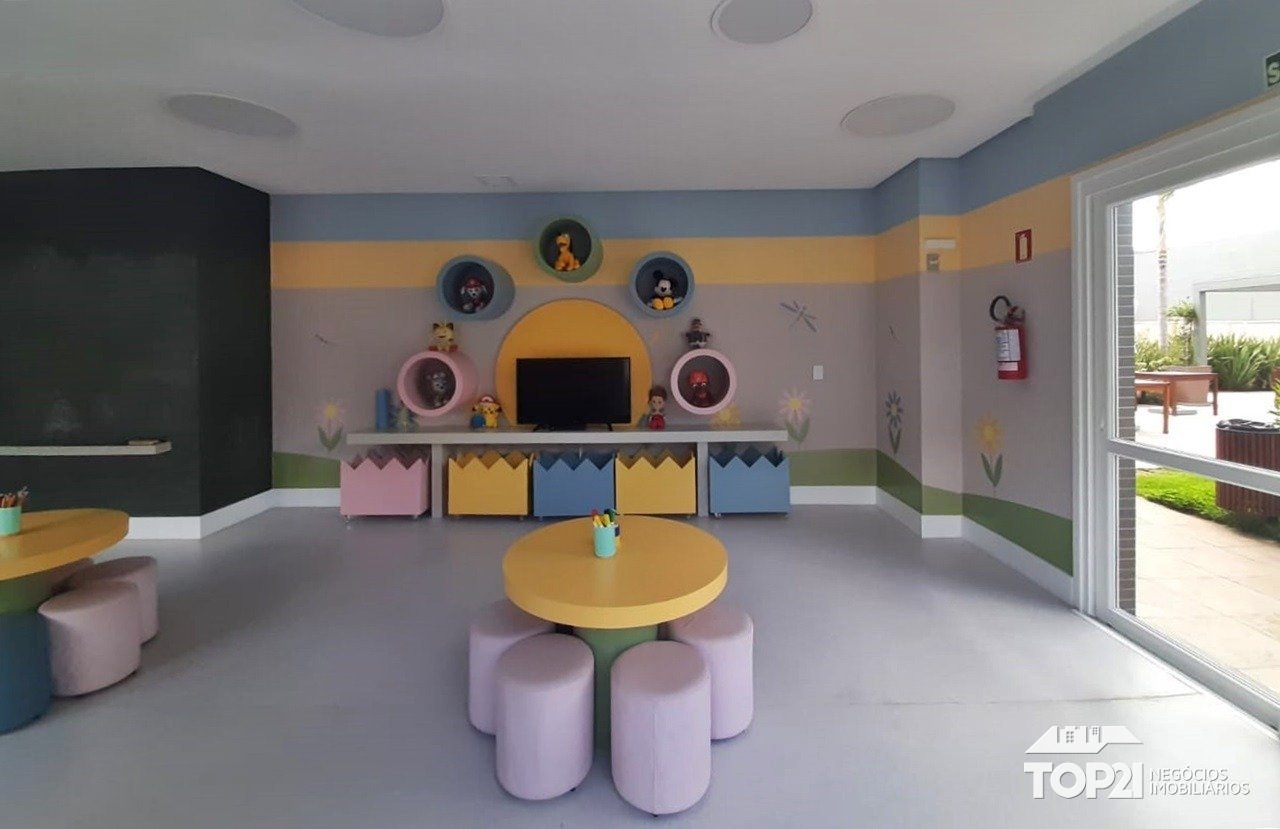 Apartamento  no bairro Navegantes em Porto Alegre