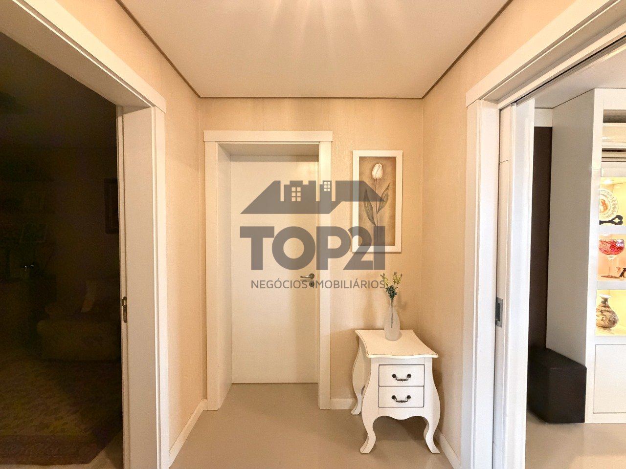 Apartamento  no bairro Três Figueiras em Porto Alegre