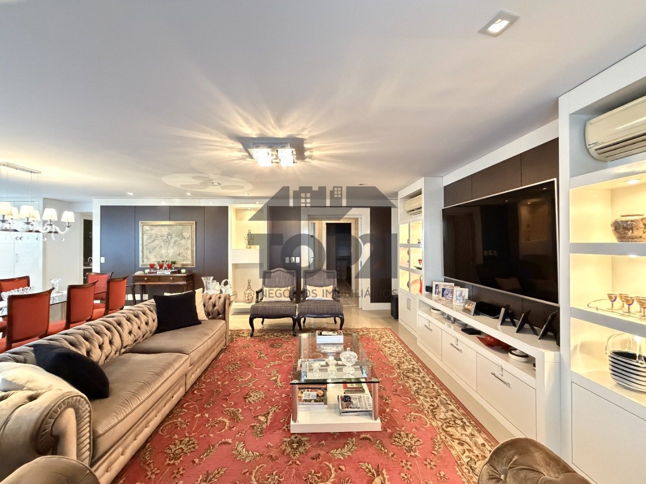 Apartamento  no bairro Três Figueiras em Porto Alegre