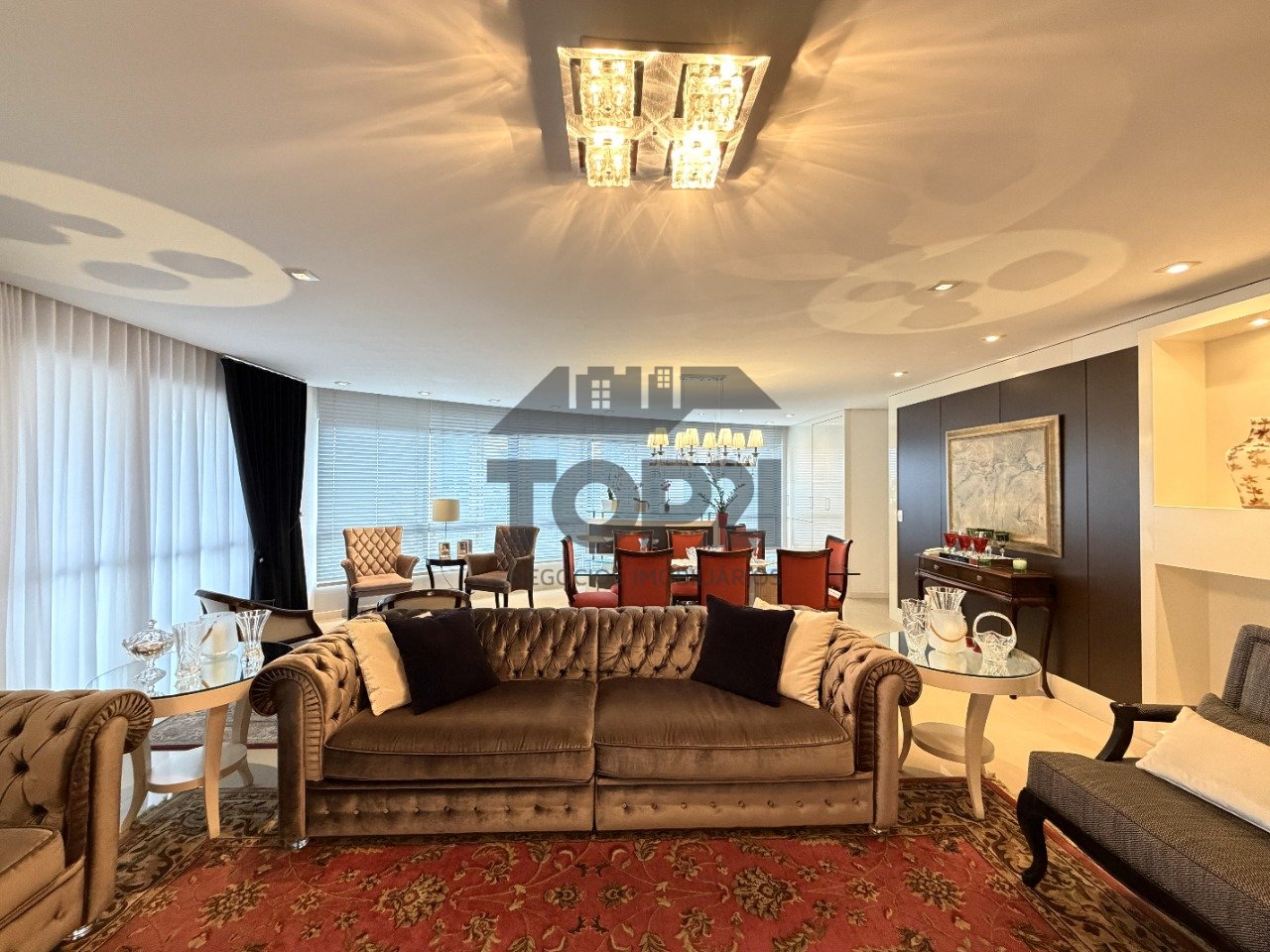 Apartamento  no bairro Três Figueiras em Porto Alegre