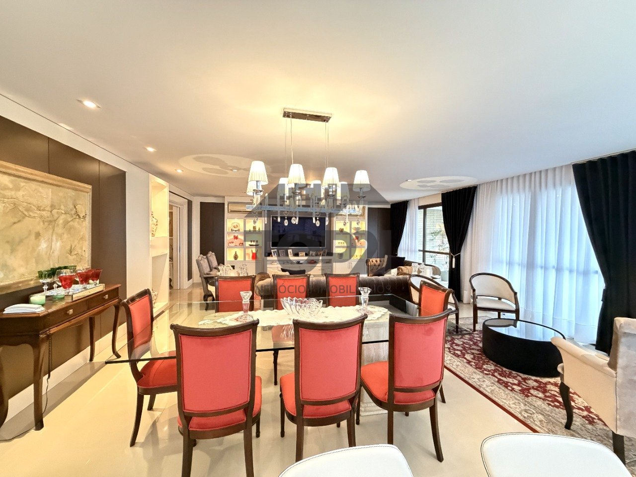 Apartamento  no bairro Três Figueiras em Porto Alegre