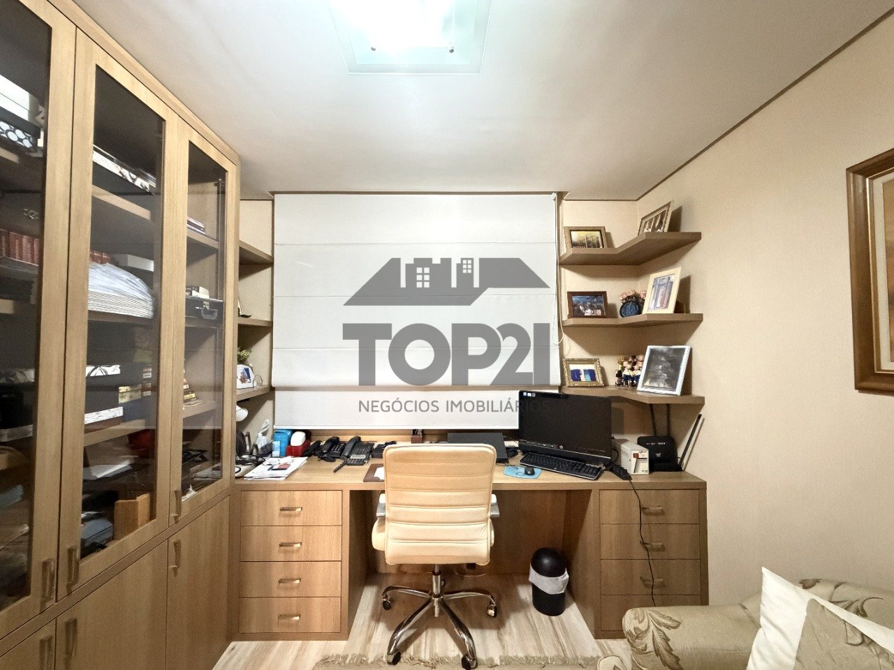 Apartamento  no bairro Três Figueiras em Porto Alegre