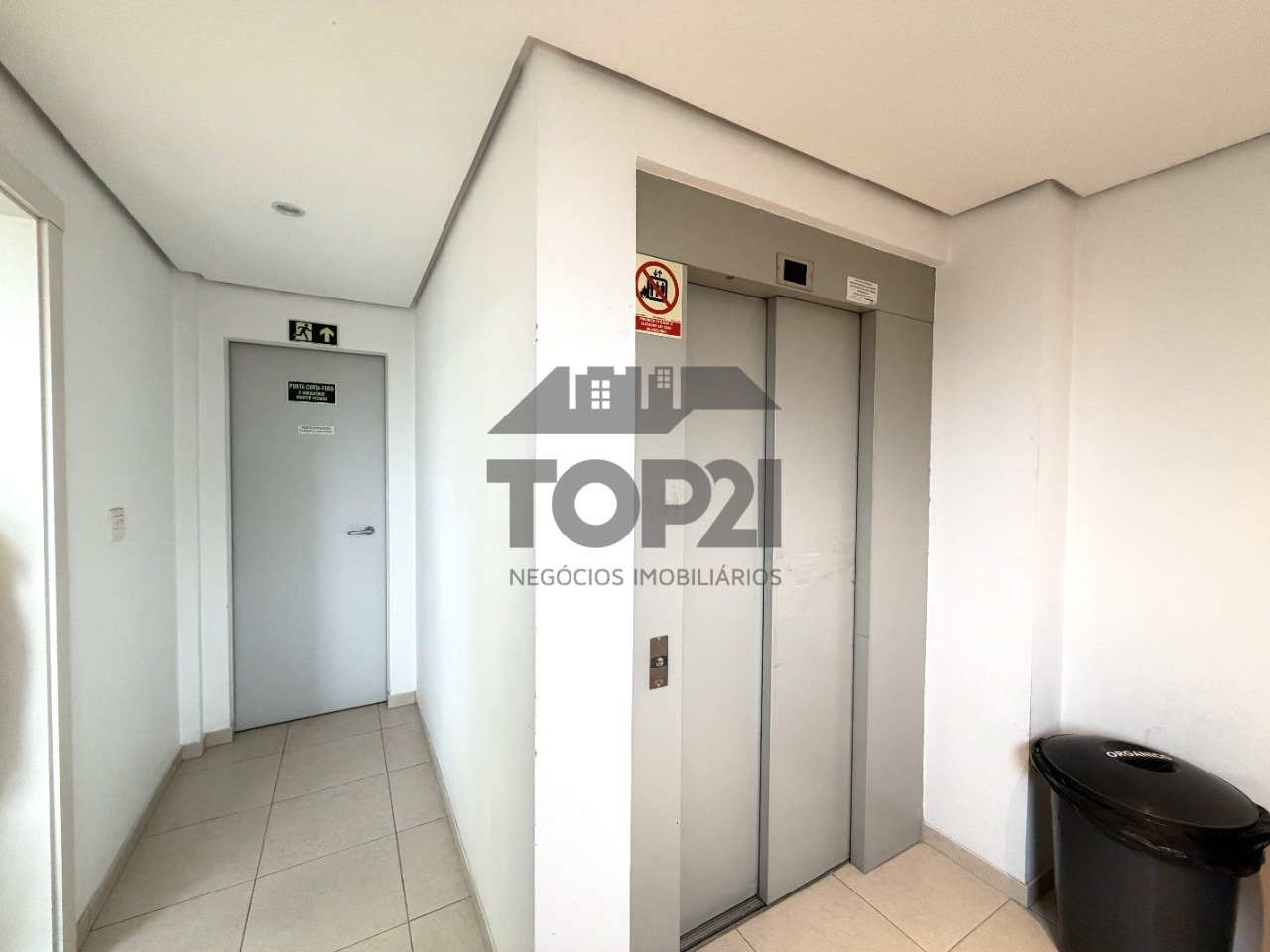 Apartamento  no bairro Três Figueiras em Porto Alegre