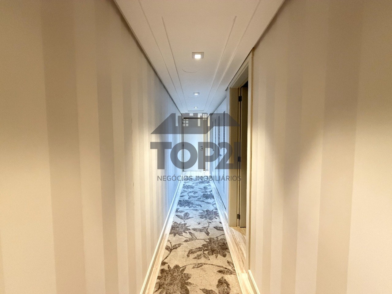 Apartamento  no bairro Três Figueiras em Porto Alegre