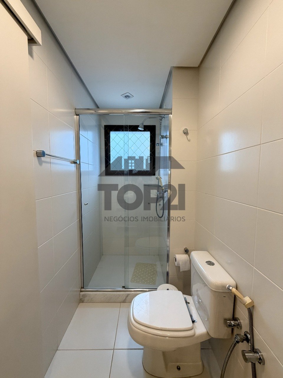 Apartamento  no bairro Três Figueiras em Porto Alegre