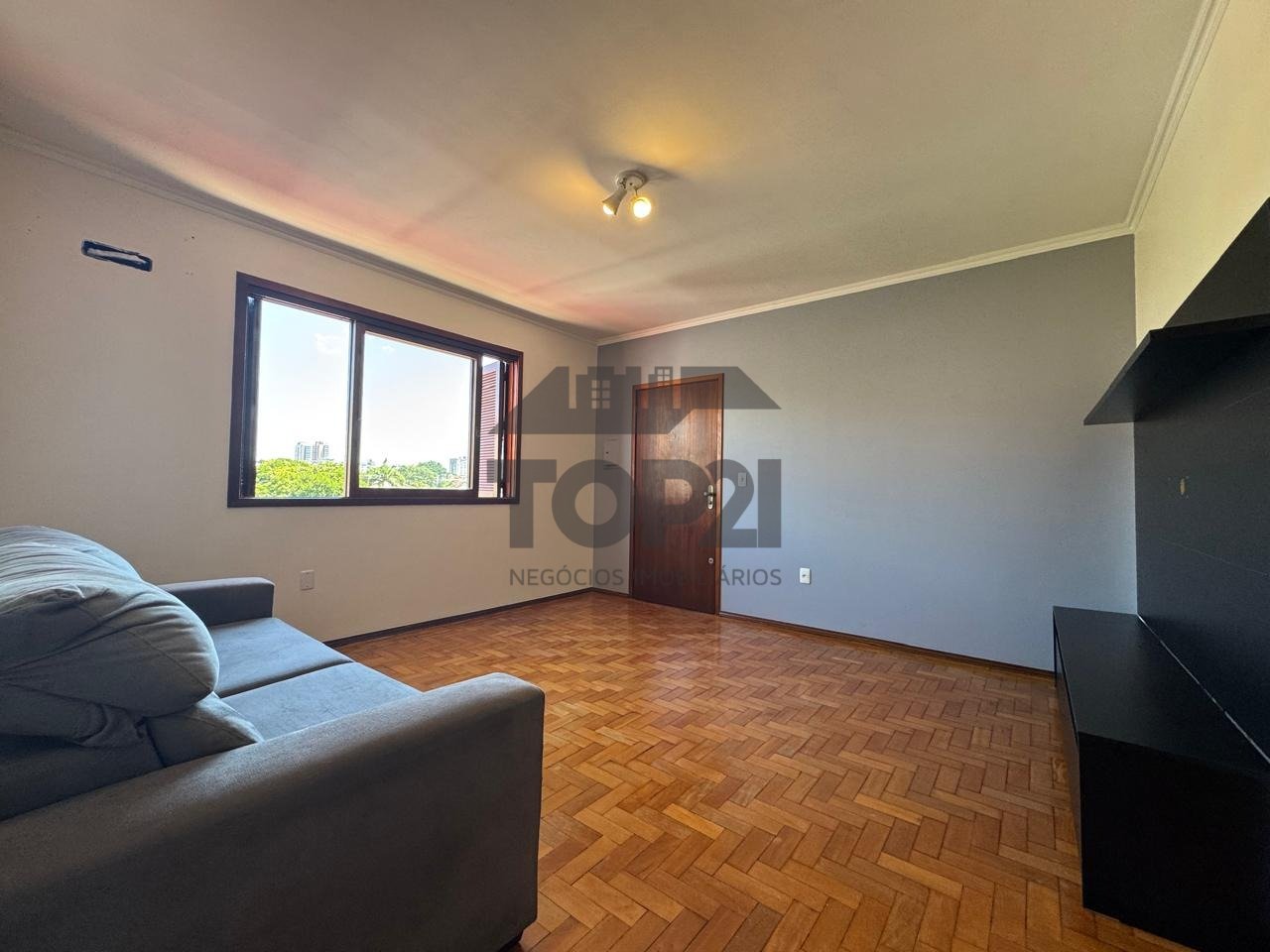 Apartamento  no bairro Barao Do Cahy em Porto Alegre