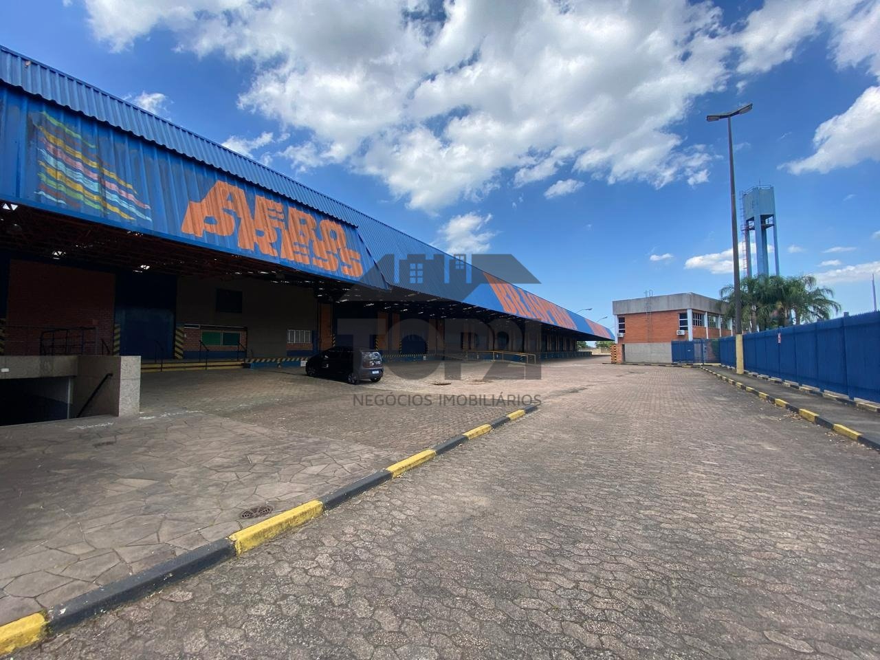 Depósito no bairro Sarandi em Porto Alegre