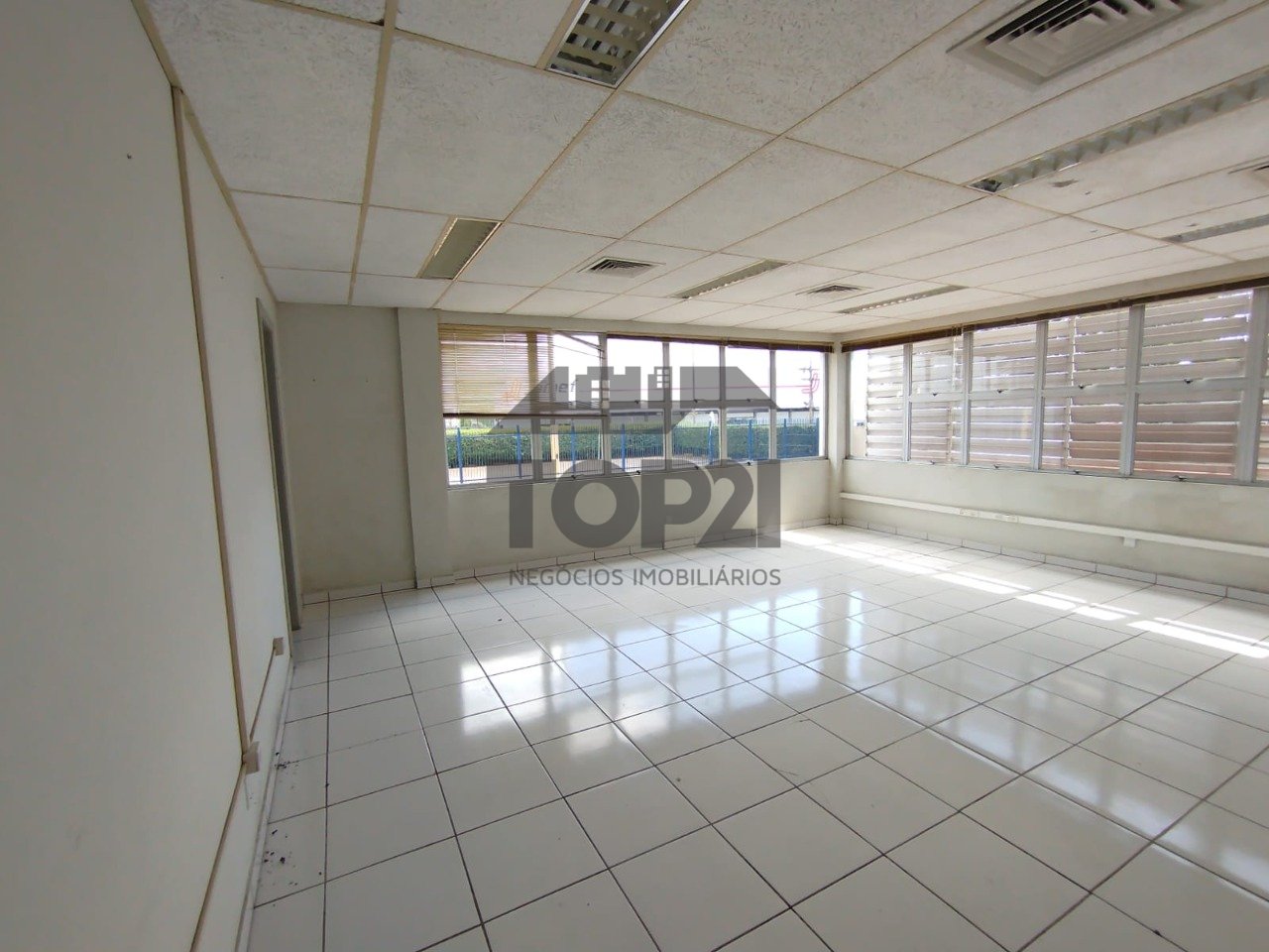 Depósito no bairro Sarandi em Porto Alegre