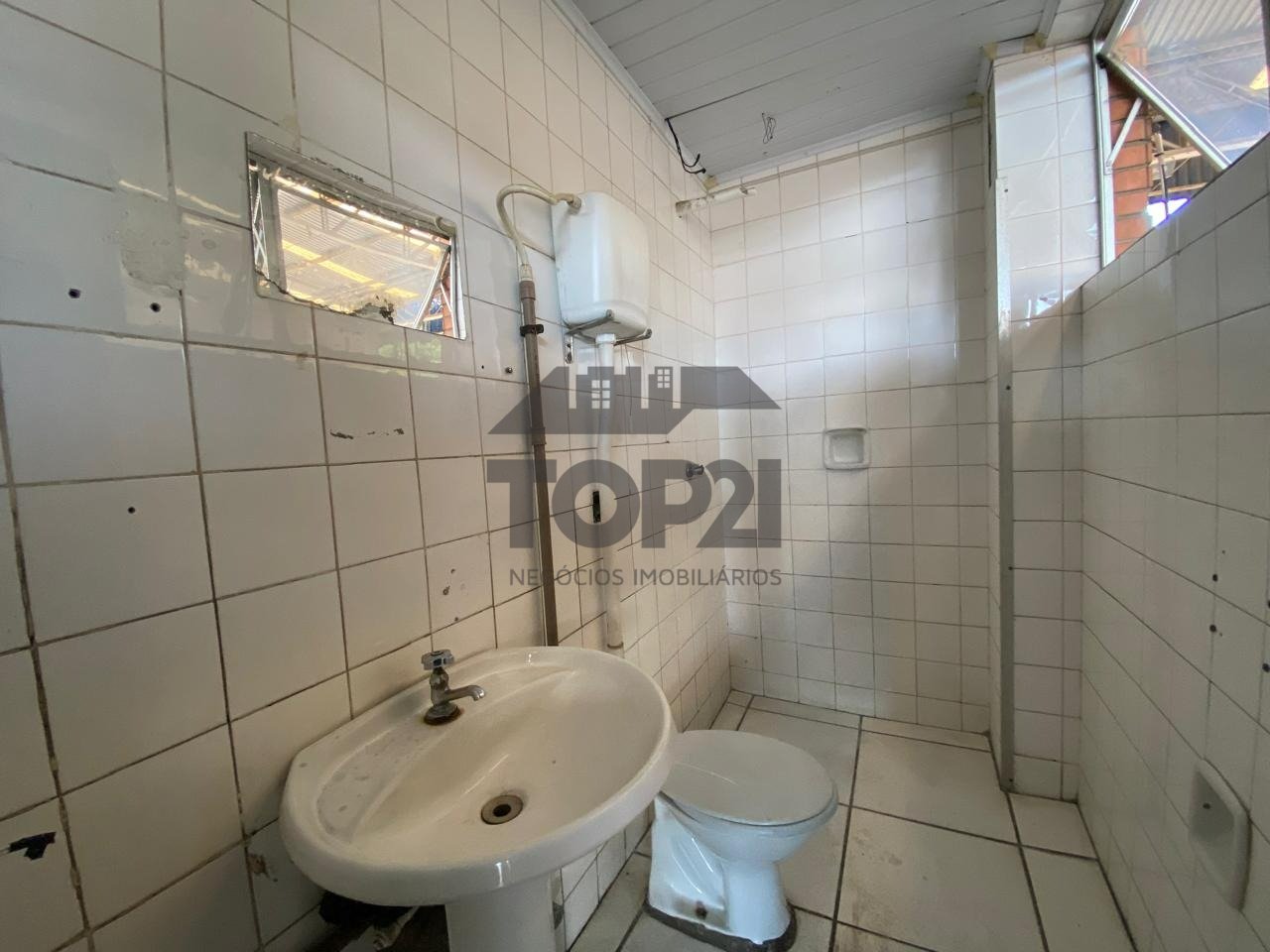 Depósito no bairro Sarandi em Porto Alegre