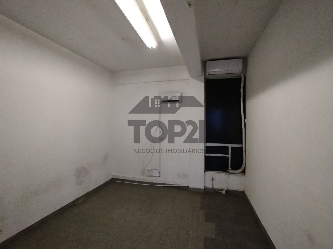 Depósito no bairro Sarandi em Porto Alegre