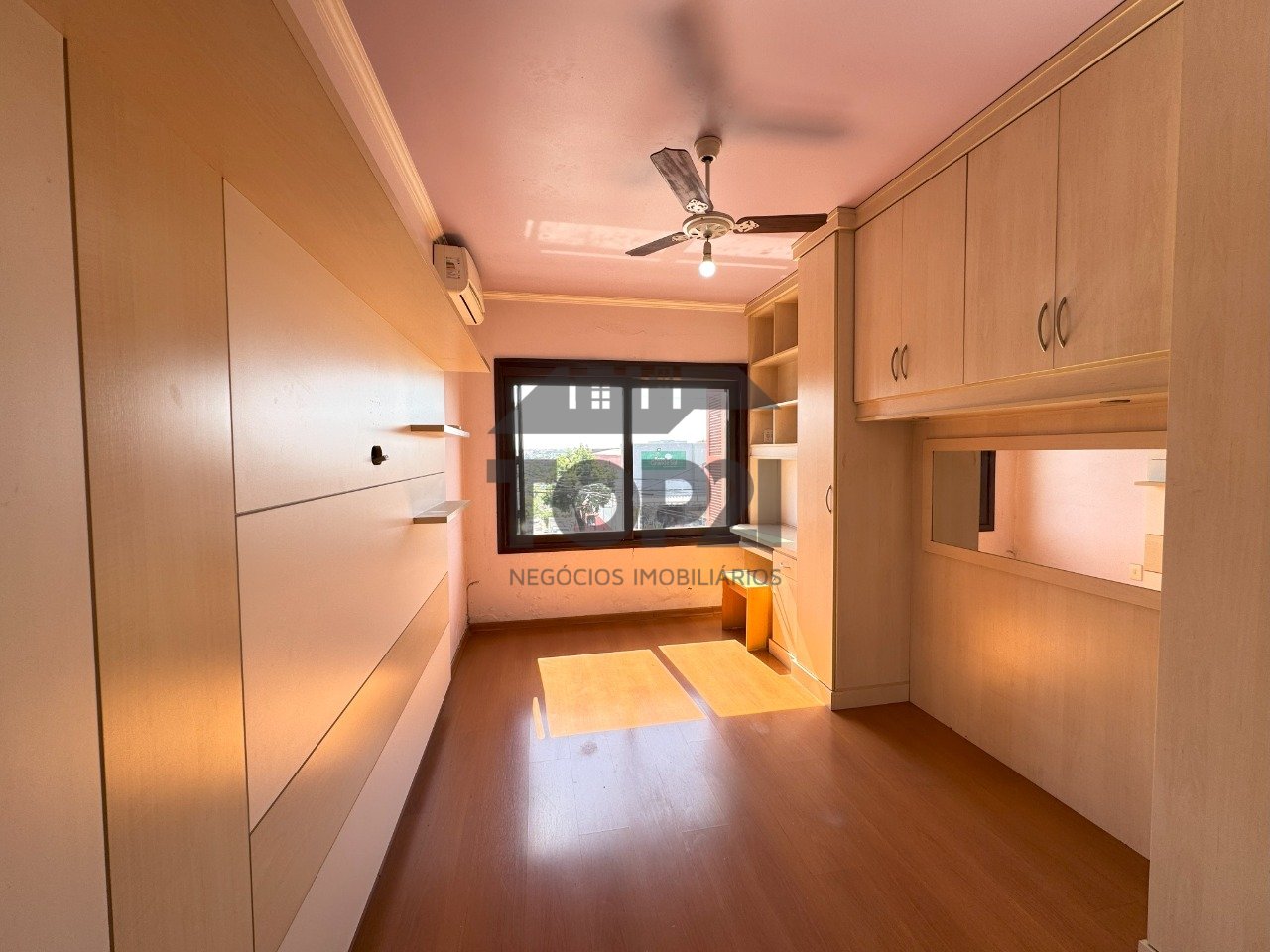 Apartamento  no bairro Passo Das Pedras em Porto Alegre
