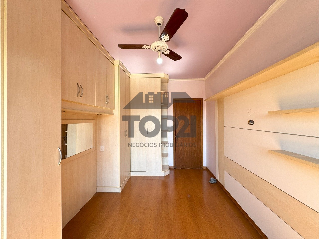Apartamento  no bairro Passo Das Pedras em Porto Alegre
