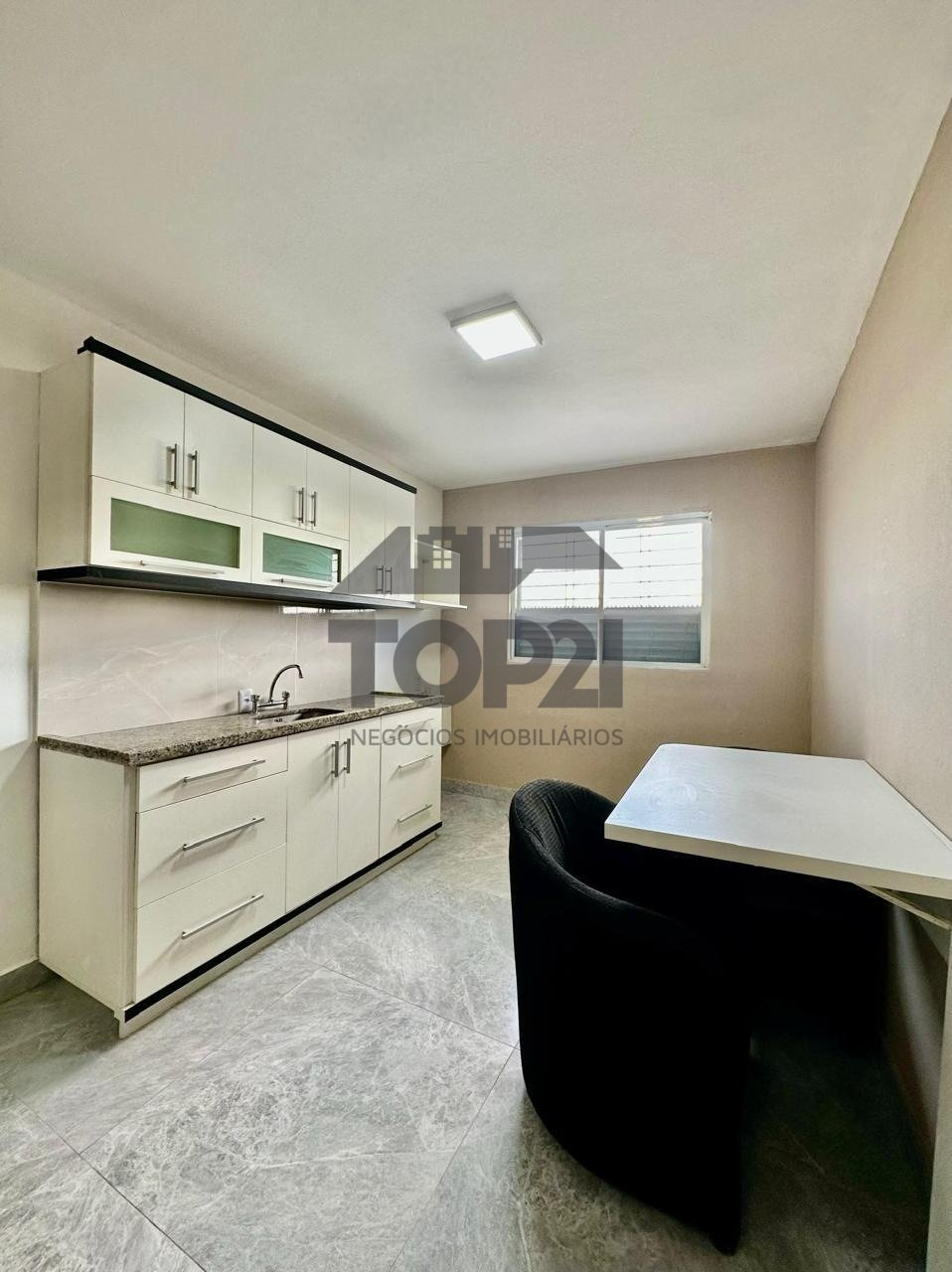 Apartamento  no bairro Vila Jardim em Porto Alegre