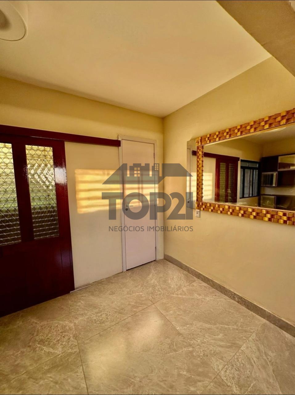 Apartamento  no bairro Vila Jardim em Porto Alegre