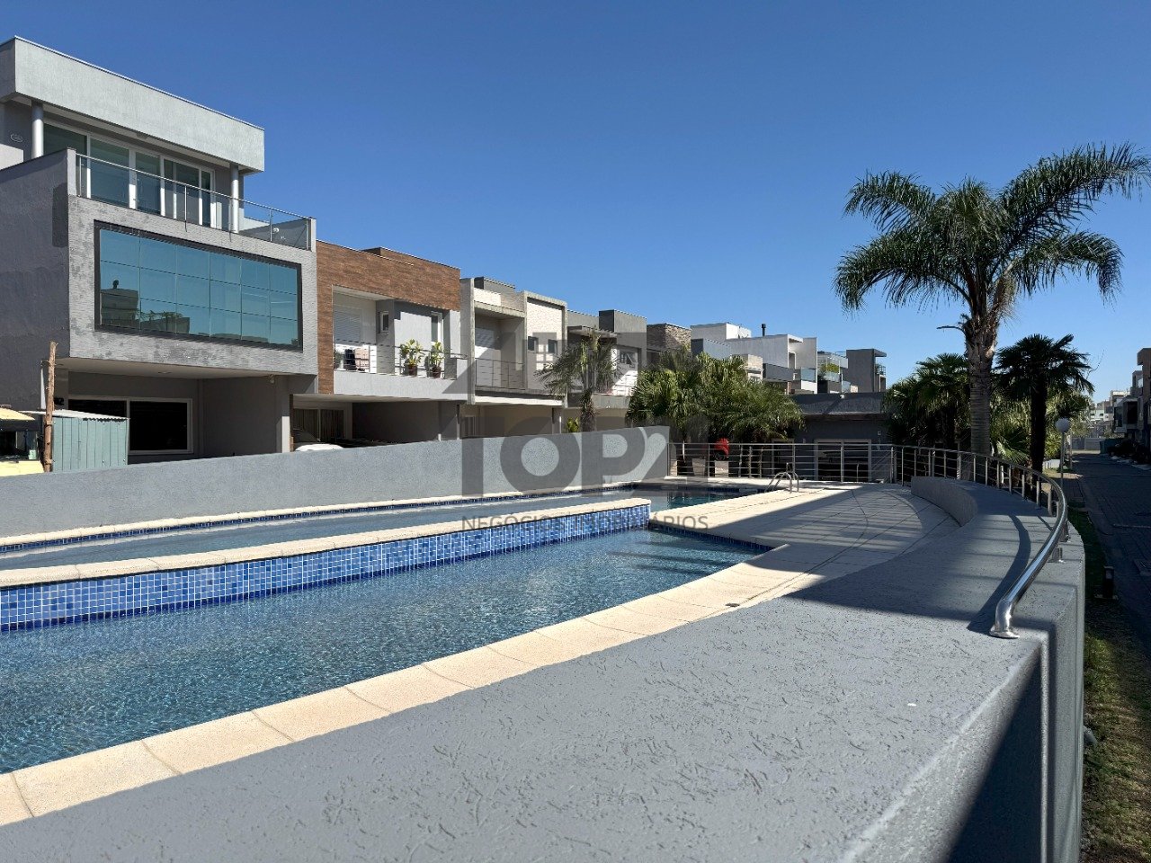 Casa Em Condomínio  no bairro Sarandi em Porto Alegre