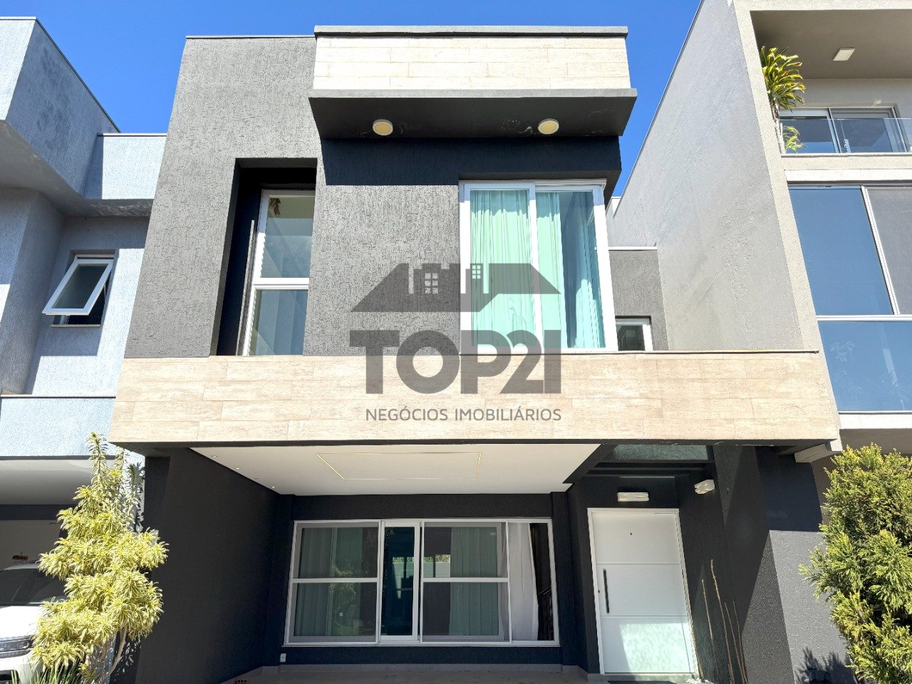 Casa Em Condomínio  no bairro Sarandi em Porto Alegre