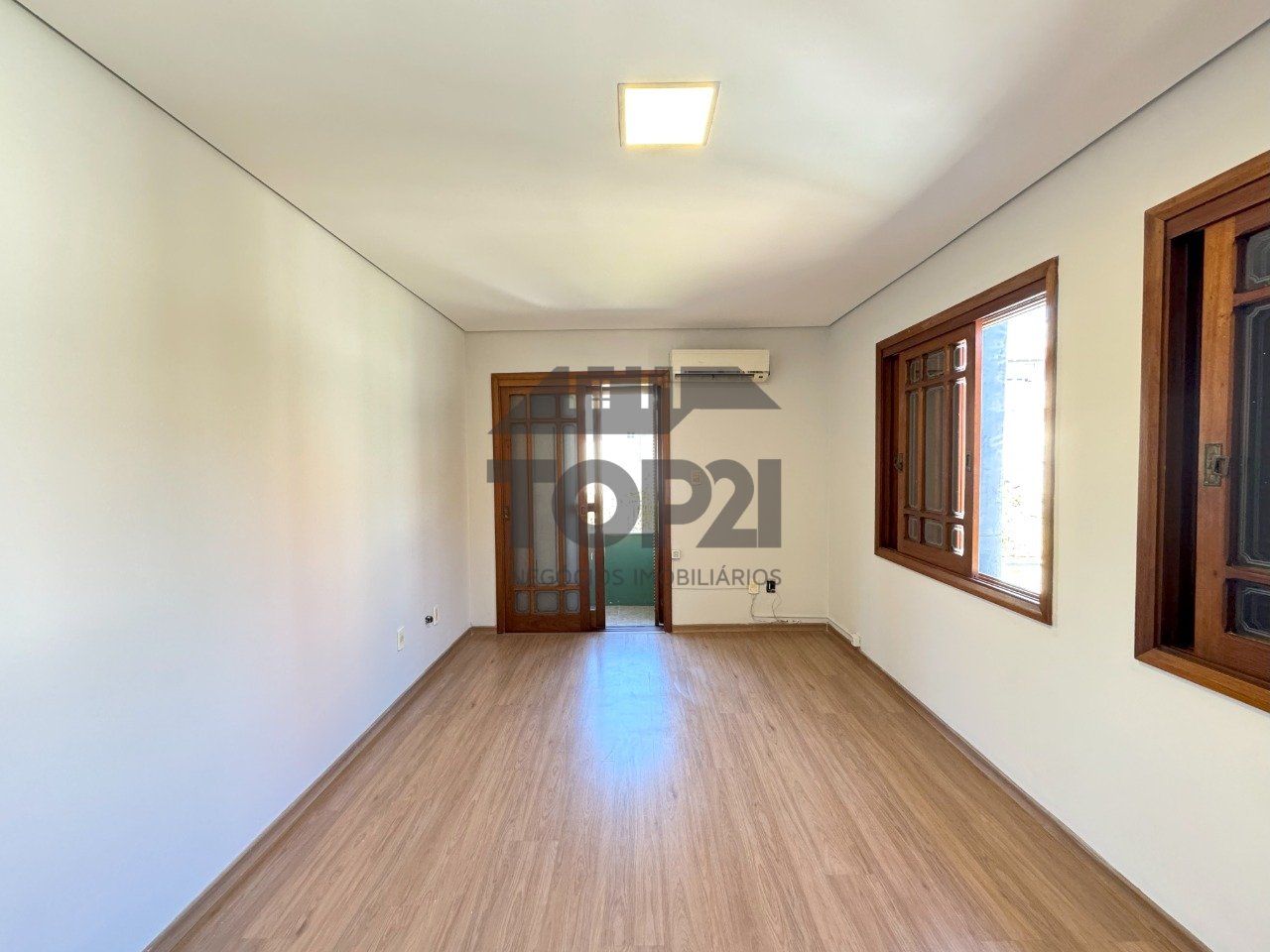 Casa Em Condomínio  no bairro Sarandi em Porto Alegre