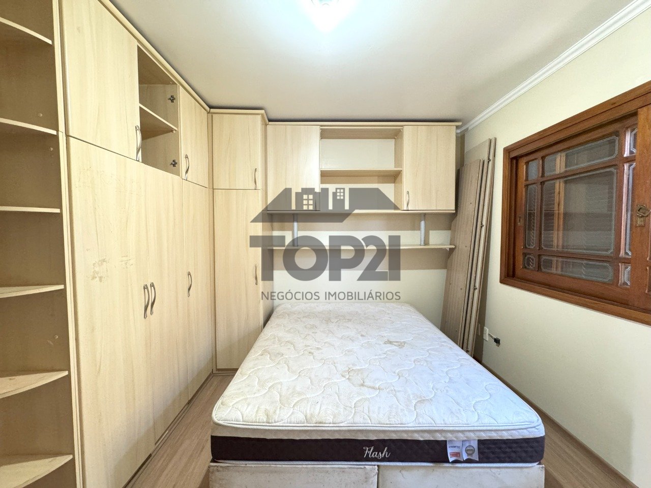 Casa Em Condomínio  no bairro Sarandi em Porto Alegre