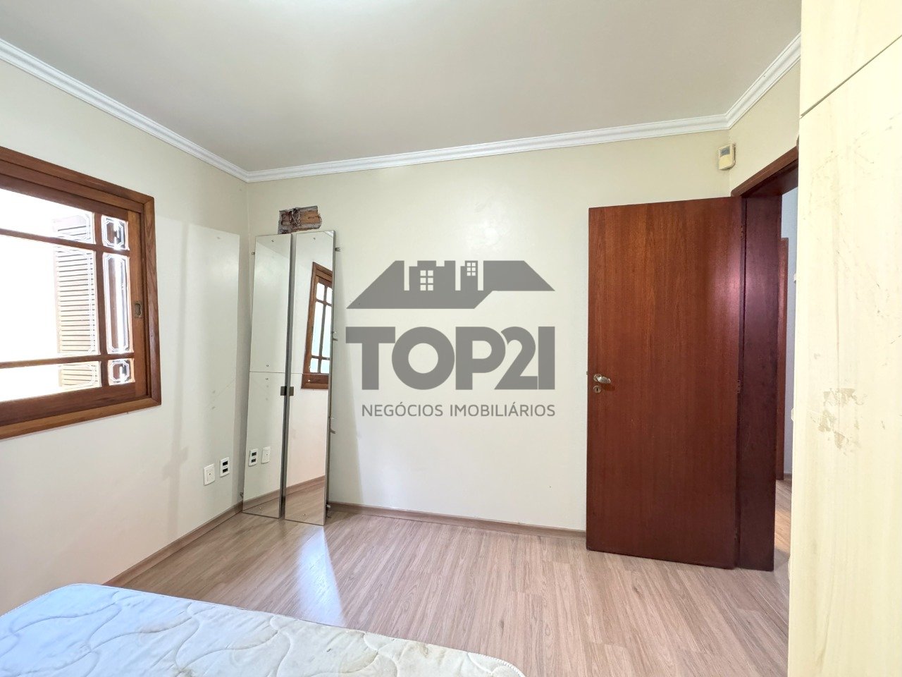 Casa Em Condomínio  no bairro Sarandi em Porto Alegre