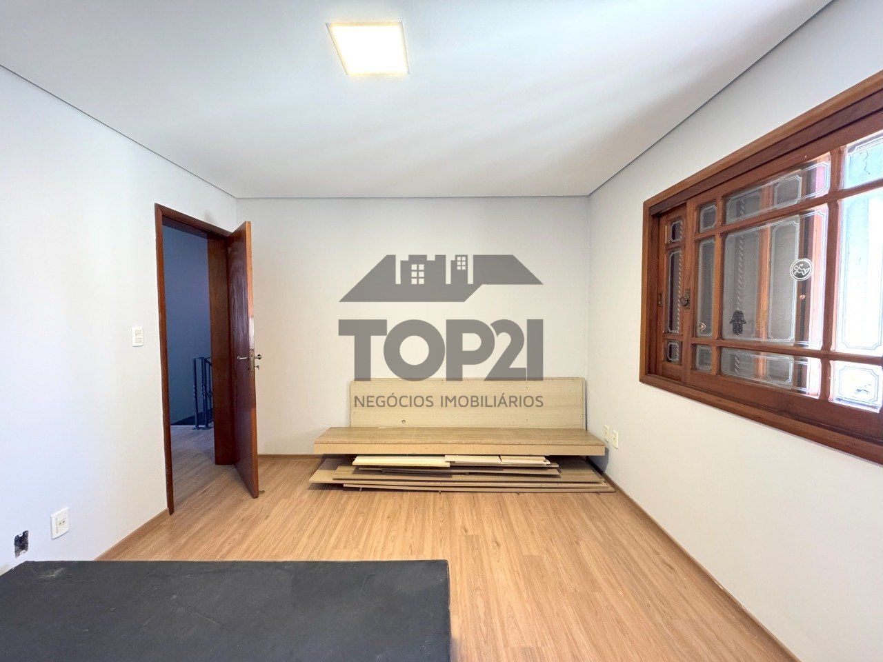 Casa Em Condomínio  no bairro Sarandi em Porto Alegre