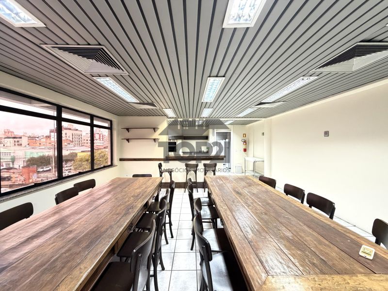 Prédio Comercial  no bairro Jardim Sao Pedro em Porto Alegre