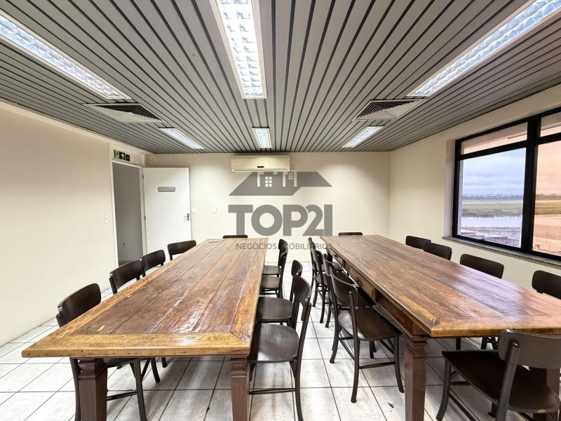 Prédio Comercial  no bairro Jardim Sao Pedro em Porto Alegre