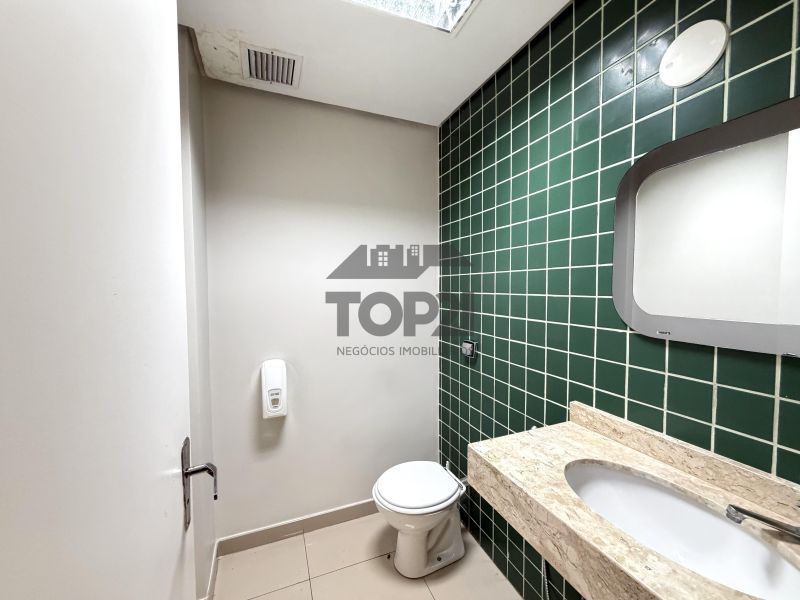 Prédio Comercial  no bairro Jardim Sao Pedro em Porto Alegre