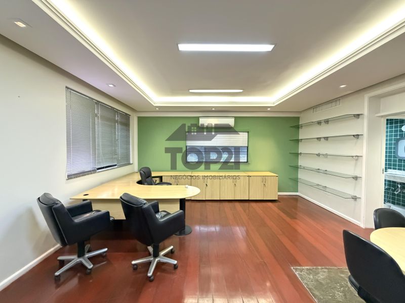 Prédio Comercial  no bairro Jardim Sao Pedro em Porto Alegre