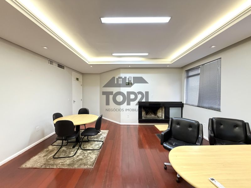 Prédio Comercial  no bairro Jardim Sao Pedro em Porto Alegre