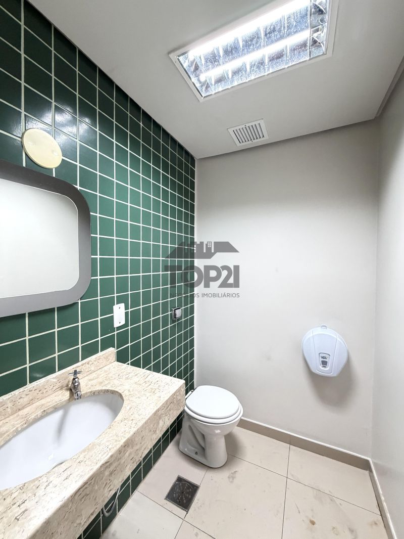 Prédio Comercial  no bairro Jardim Sao Pedro em Porto Alegre