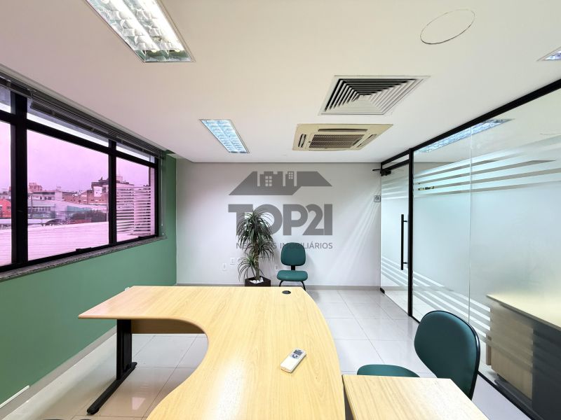 Prédio Comercial  no bairro Jardim Sao Pedro em Porto Alegre