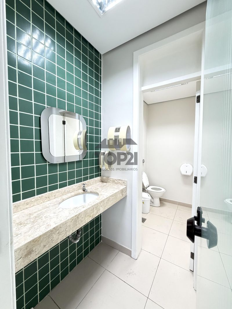 Prédio Comercial  no bairro Jardim Sao Pedro em Porto Alegre