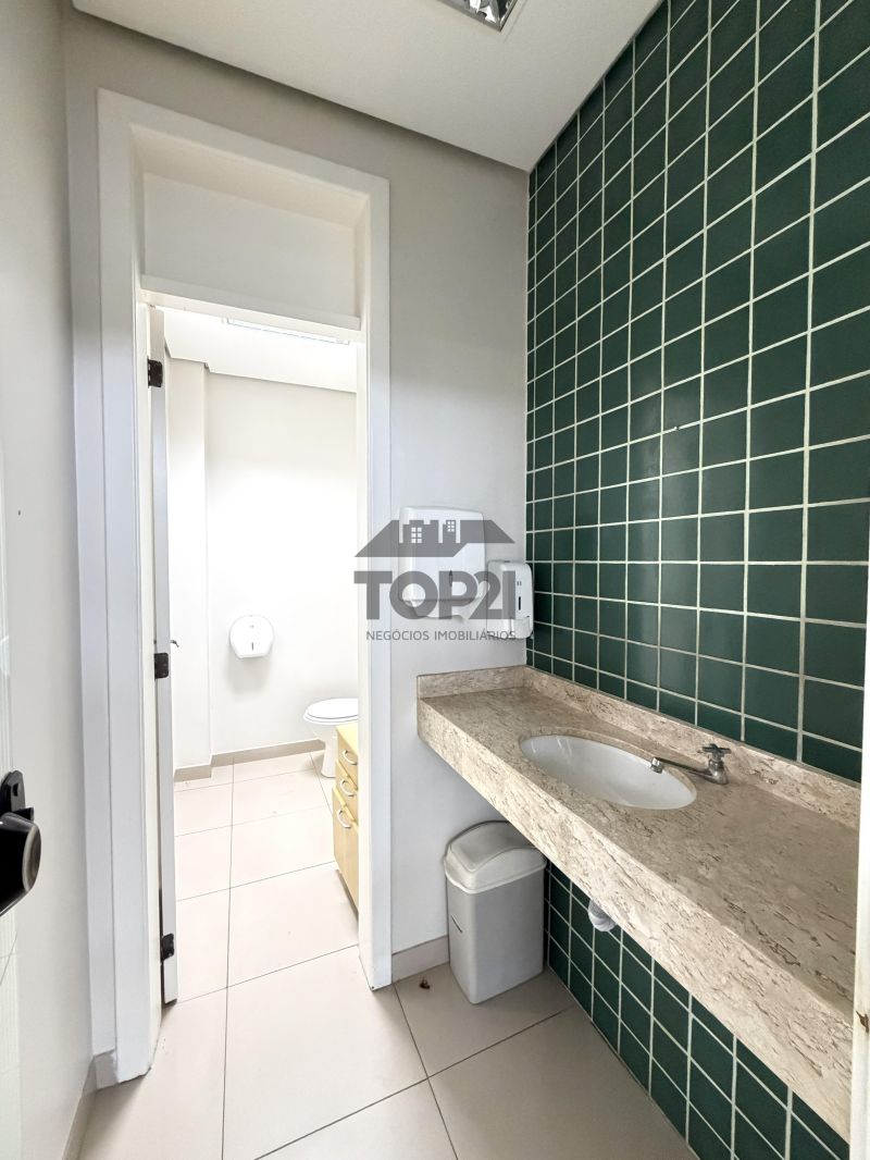 Prédio Comercial  no bairro Jardim Sao Pedro em Porto Alegre