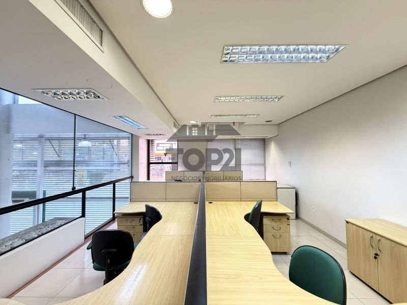 Prédio Comercial  no bairro Jardim Sao Pedro em Porto Alegre