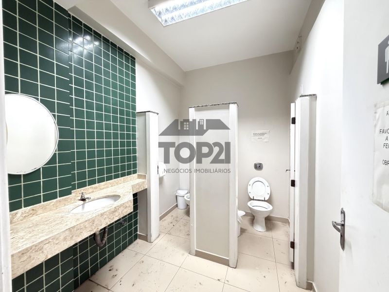 Prédio Comercial  no bairro Jardim Sao Pedro em Porto Alegre