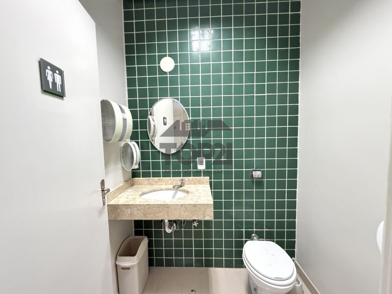 Prédio Comercial  no bairro Jardim Sao Pedro em Porto Alegre