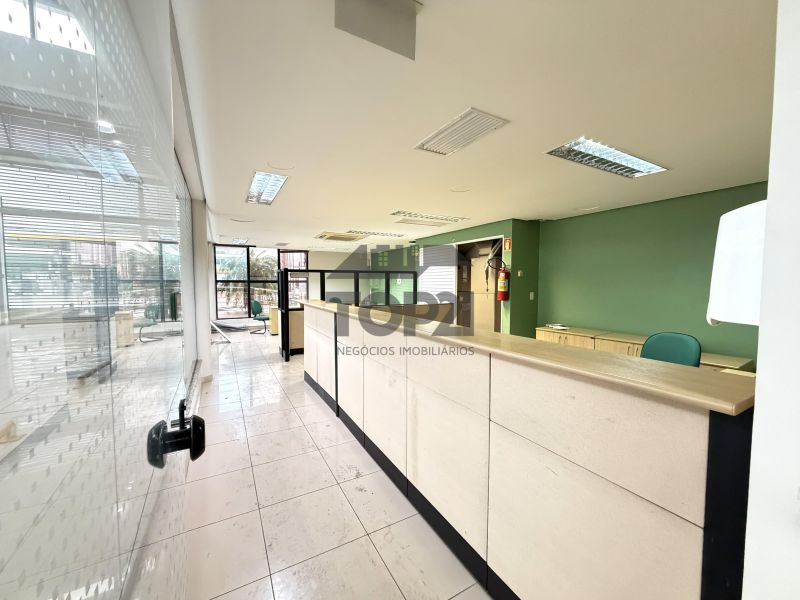 Prédio Comercial  no bairro Jardim Sao Pedro em Porto Alegre