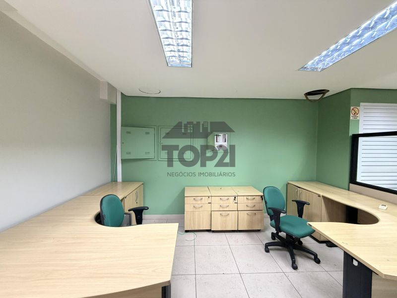 Prédio Comercial  no bairro Jardim Sao Pedro em Porto Alegre