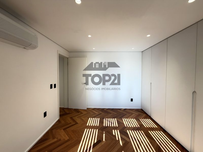 Vende- se Casa no Condominio Prado Los Álamos em  Gravatai 