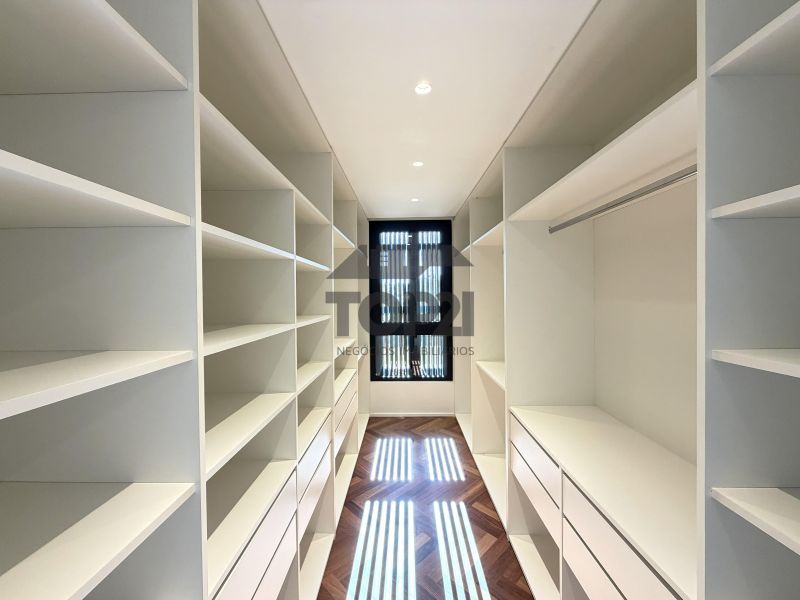 Vende- se Casa no Condominio Prado Los Álamos em  Gravatai 