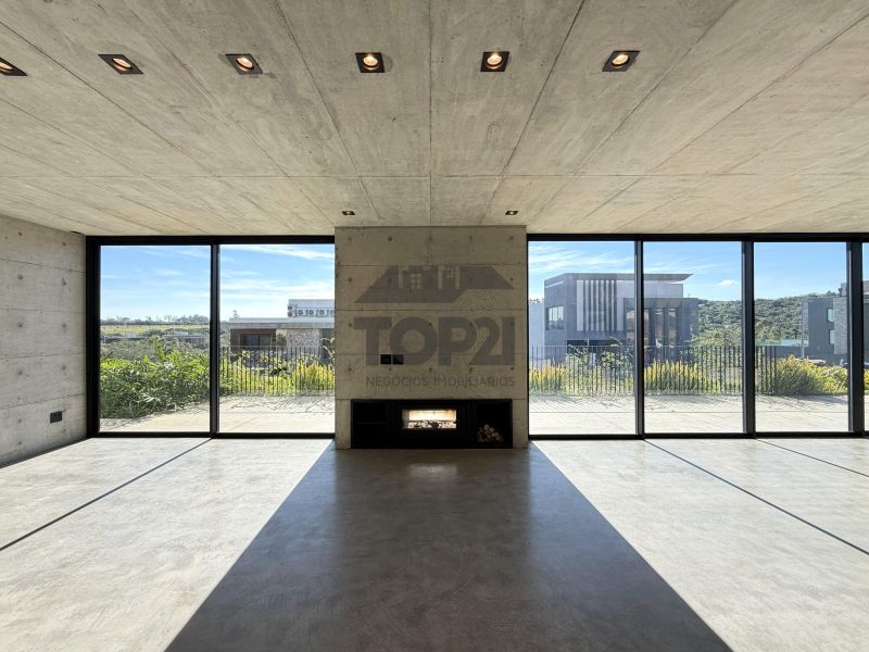 Vende- se Casa no Condominio Prado Los Álamos em  Gravatai 