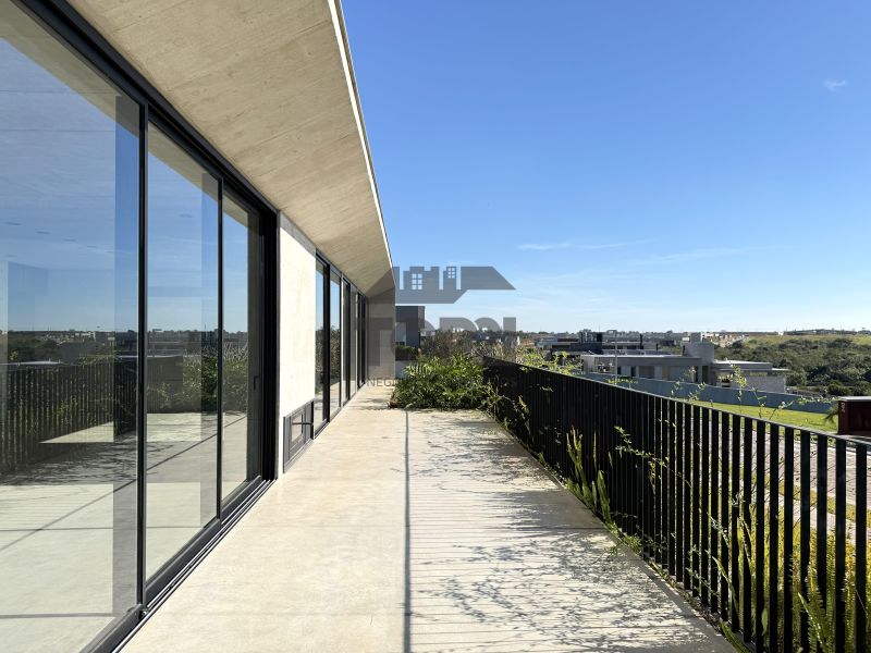 Vende- se Casa no Condominio Prado Los Álamos em  Gravatai 
