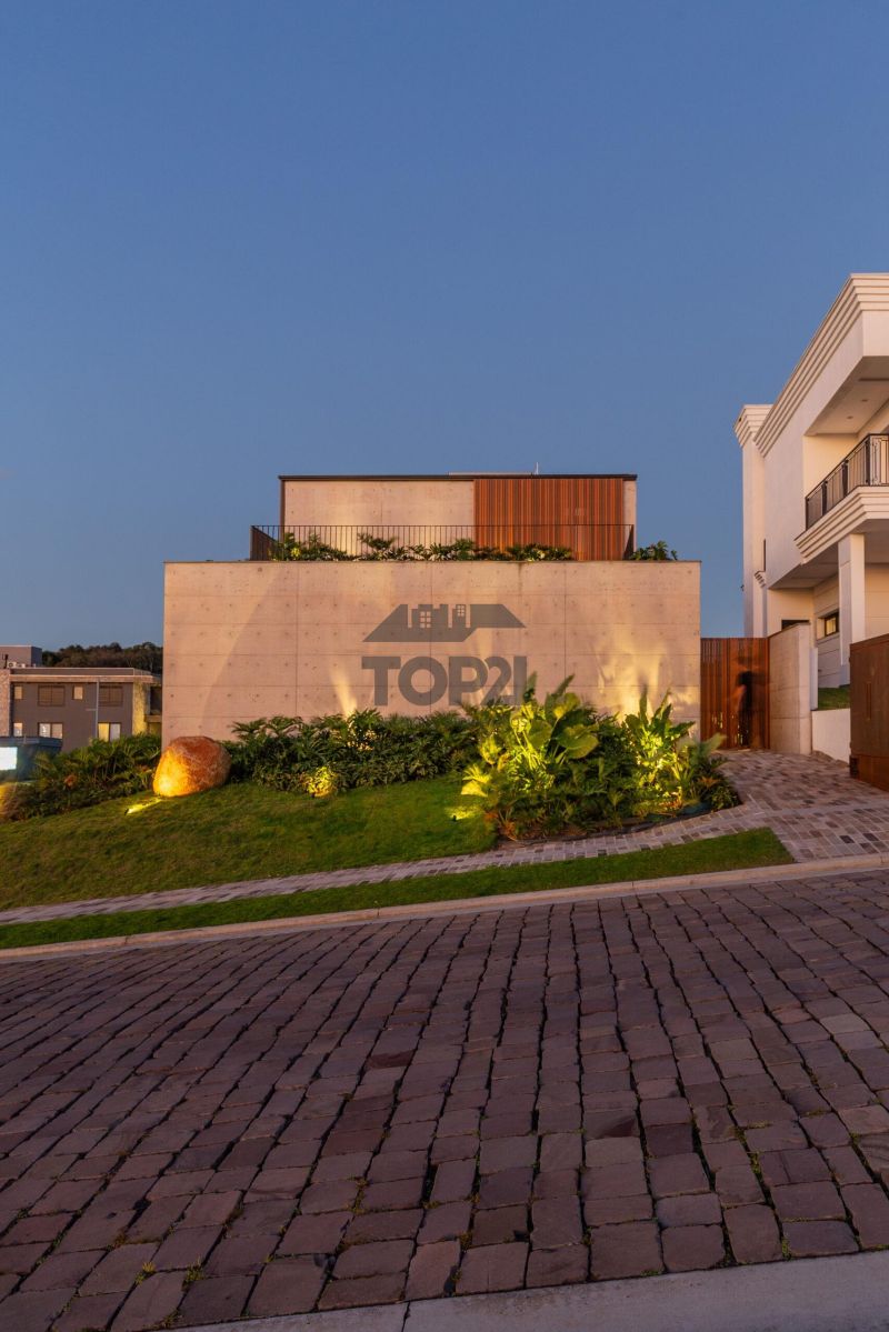 Vende- se Casa no Condominio Prado Los Álamos em  Gravatai 