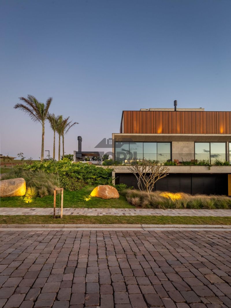 Vende- se Casa no Condominio Prado Los Álamos em  Gravatai 