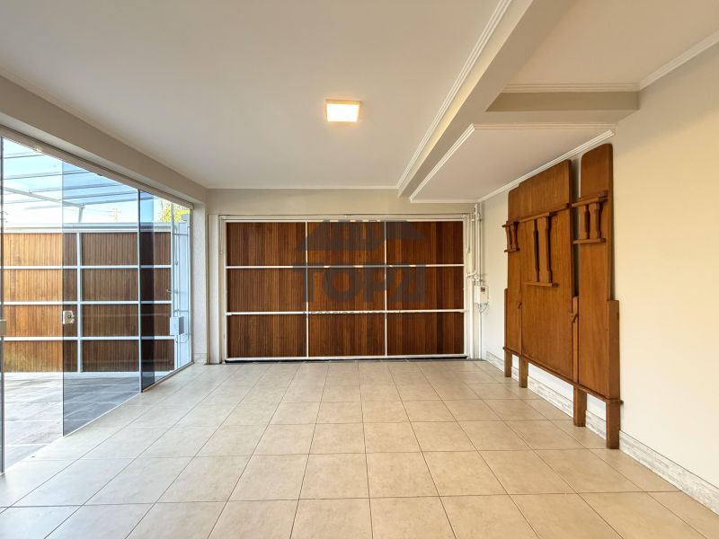 Vende-se Casa em condomínio Parque Iguaçu 