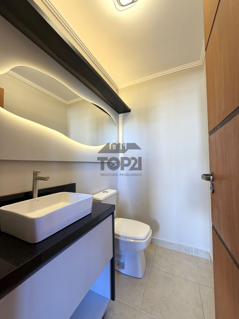 Vende-se Casa em condomínio Parque Iguaçu 