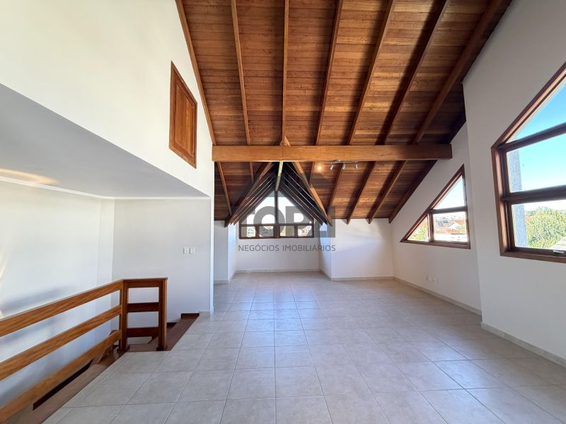 Vende-se Casa em condomínio Parque Iguaçu 